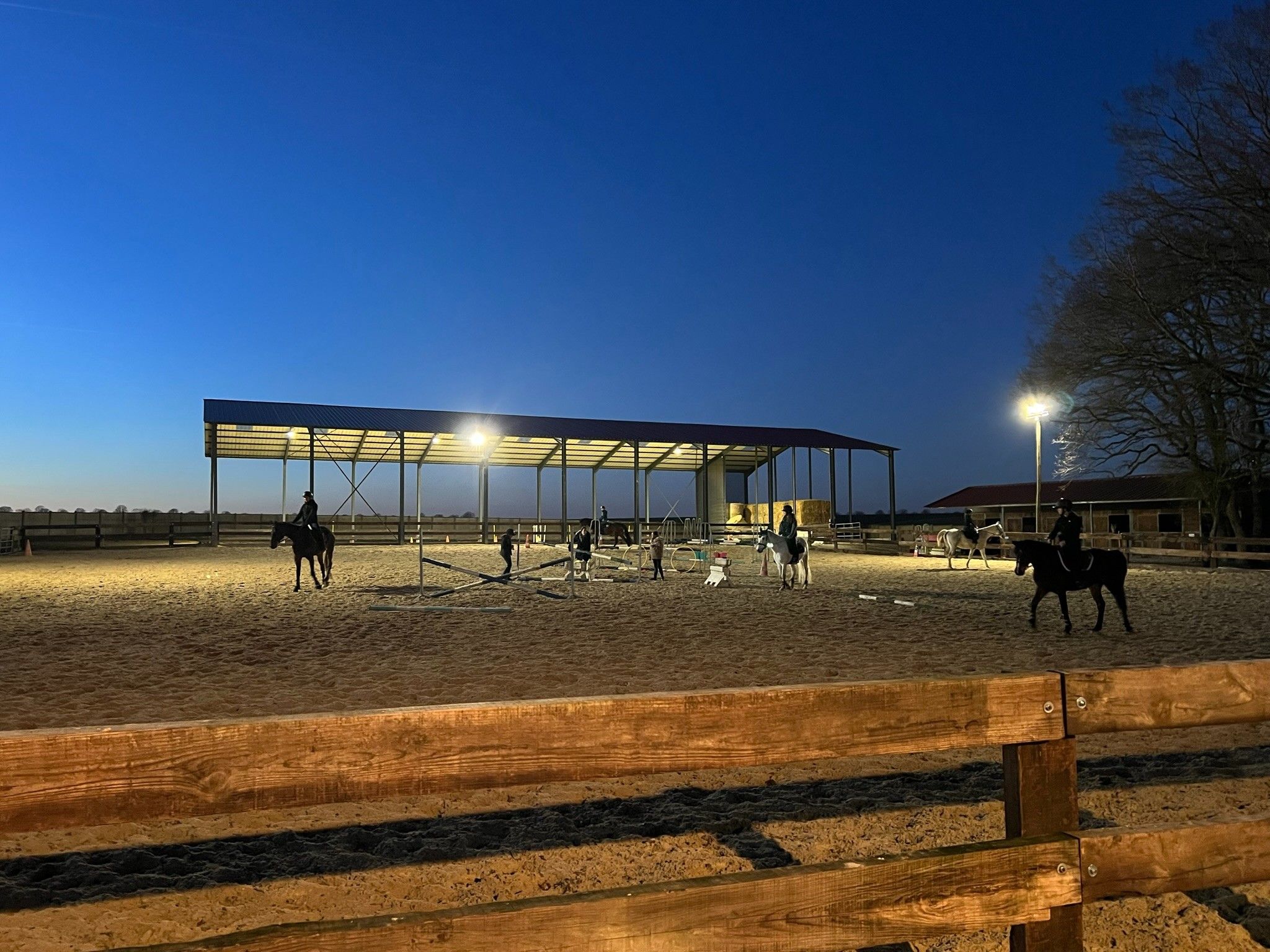 blockValue.cac5e469-a812-4143-bdd9-d98e61c50f15.images.0.img_alt